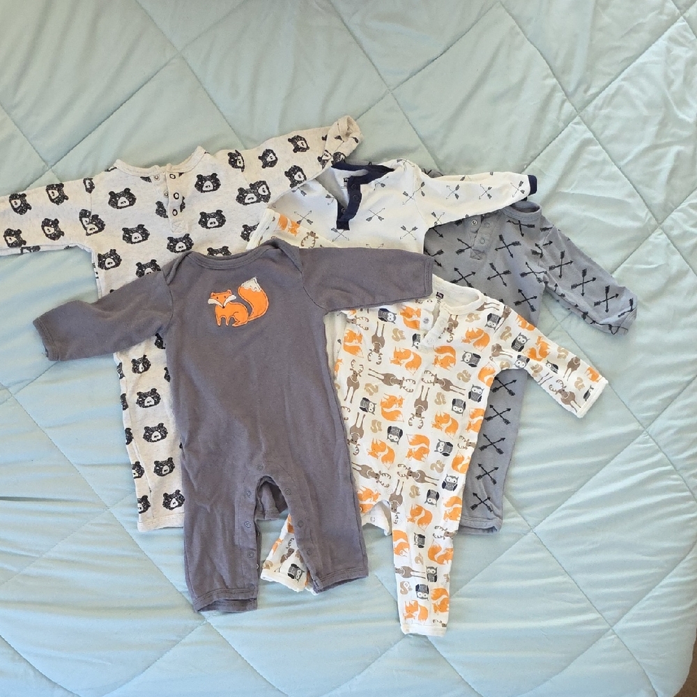 Cozy Animal Print Baby 9-12M Footies Set